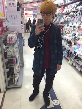 「no brand（ノーブランド）のアイテム（チェスターコート、グリーン系）」を使った、tAku  吉岡さん（メンズ・175cm）の春コーディネート
