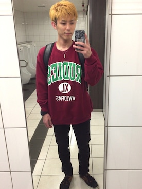 「RUDIE'S（ルーディーズ）のアイテム（スウェット、レッド系）」を使った、tAku  吉岡さん（メンズ・175cm）の春コーディネート