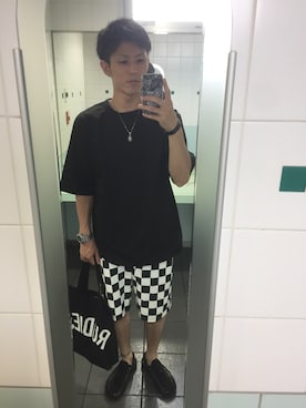 「no brand（ノーブランド）のアイテム（Tシャツ/カットソー、ブラック系）」を使った、tAku  吉岡さん（メンズ・175cm）の夏コーディネート