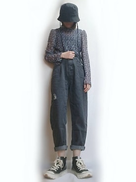 「ZARA（ザラ）の©ディズニー ミッキーマウス ハイカットスニーカー size 37（スニーカー、ブラック系）」を使った、星✰*ﾟさん（レディース・164cm）の春コーディネート