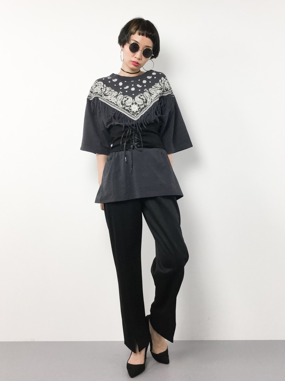 「MOUSSYのBANDANA FRINGE TSJ（Tシャツ/カットソー、ブラック系）」を使った、COLLENTE(yuco)さん（レディース・168cm）の春コーディネートの1枚目の写真