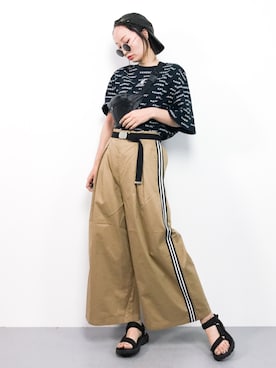 「BARAK（バラク）のアイテム（ボディバッグ/ウエストポーチ）」を使った、COLLENTE(yuco)さん（レディース・168cm）の春コーディネート