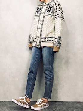 「ZOZO（ゾゾ）のスリムテーパードデニムパンツ［WOMEN］（デニムパンツ）」を使った、COLLENTE(yuco)さん（レディース・168cm）の冬コーディネート