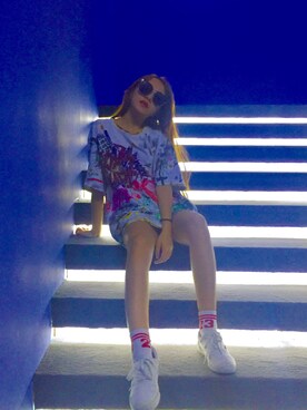 「Dickies（ディッキーズ）のアイテム（スニーカー、ホワイト系）」を使った、喵妹阿さん（レディース）の秋コーディネート