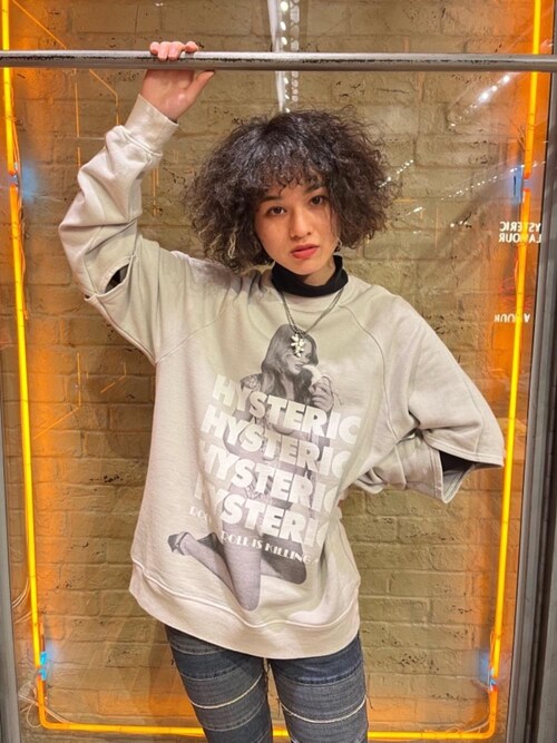 【HYSTERICGLAMOUR】MORNINGLUCKオーバーサイズスウェット HYSTERIC GLAMOUR（ヒステリックグラマー）の「MORNING LUCK オーバー