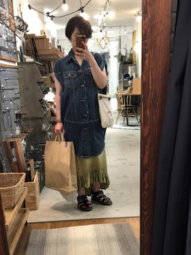 「TATRAS CONCEPT STORE（タトラスコンセプトストア）のアイテム（トップス）」を使った、ややさん（レディース・153cm）の夏コーディネート
