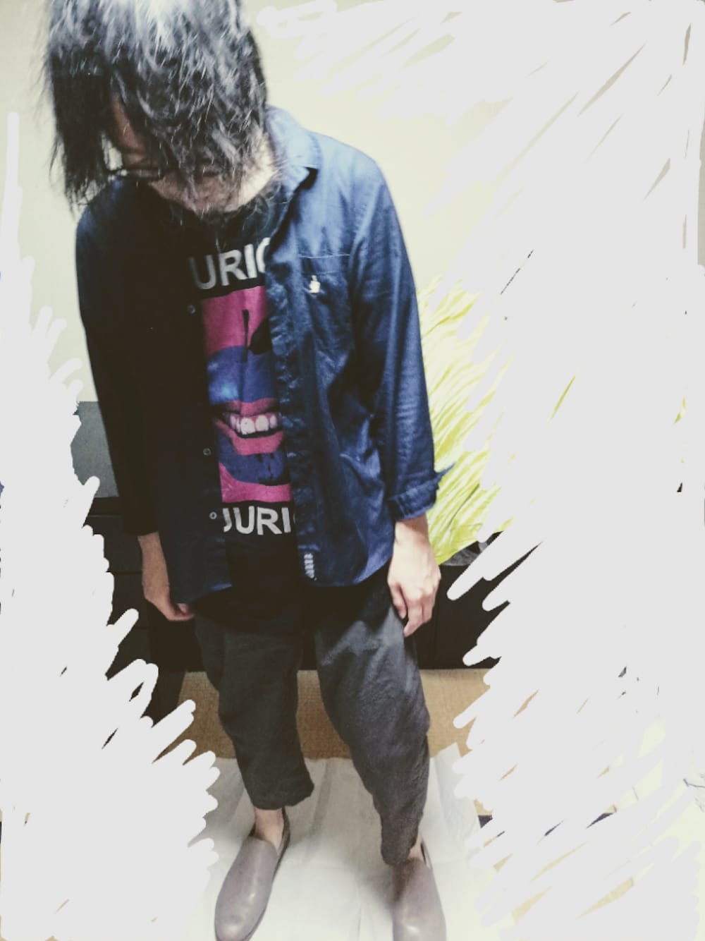 「おしゃれさんと繋がりたい、めがね、秋コーデ」｜「SHAREEFのAPPLE　DOLMAN S/S BIG-T （Tシャツ/カットソー、ブラック系）」を使った、タコさん（メンズ・170cm）の秋コーディネートの1枚目の写真