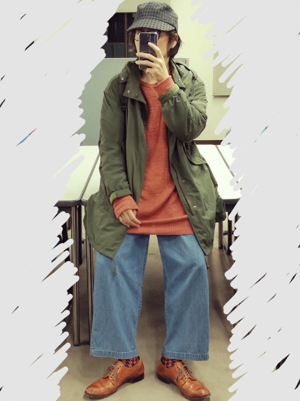 「オーバーサイズ、ビッグシルエット、デニム、ワイドデニム、ワイドパンツ、革靴、カーキ、ニット、キャップ、モッズコート」｜「SHAREEFのLINEN BORDER SLEEVE PULL-OVER（ニット/セーター、ブラウン系）」を使った、タコさん（メンズ・170cm）の秋コーディネートの1枚目の写真