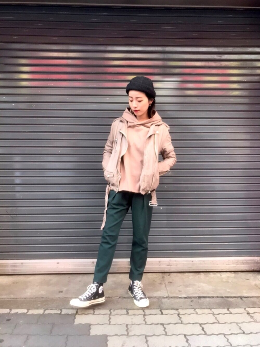 「uncut bound、mighty shine、JOHN LAWRENCE SULLIVAN、sisii、converse、レザージャケット、オーバーサイズ、パーカー、秋冬コーデ、シンプルコーデ」｜「Uncut BoundのUncut Bound(アンカットバウンド)  サイドスリットスウェットパーカー（パーカー、ブラウン系）」を使った、mayonseさん（レディース・161cm）の秋コーディネートの1枚目の写真