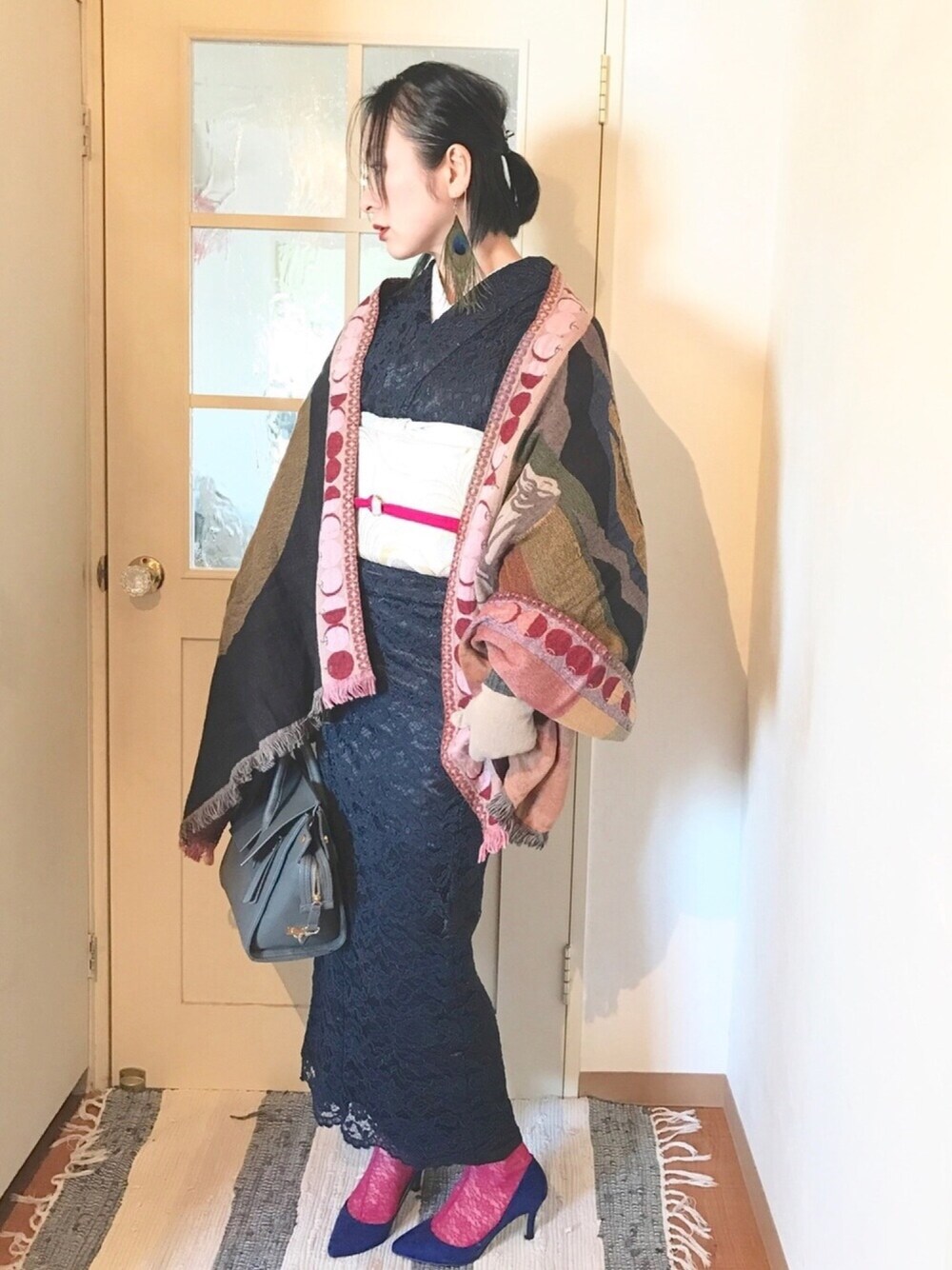 「きもの、着物、総レース、結婚式、ﾊﾝﾄﾞﾒｲﾄﾞｱｸｾｻﾘｰ、ハンドメイド、孔雀羽根、羽根ピアス、着物モダン」｜「バックスタイルのアイテム（その他、その他）」を使った、なるラムさん（レディース・160cm）の冬コーディネートの1枚目の写真