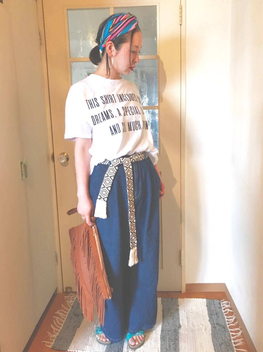 「夏コーデ、チロリアンテープ、テープベルト、白Tシャツ、ヘアバンド、ラフ、カジュアルコーデ、ワイドデニム、ZARA、ザラジョ」｜「ZARAのアイテム（カチューシャ、その他）」を使った、なるラムさん（レディース・160cm）の夏コーディネートの1枚目の写真