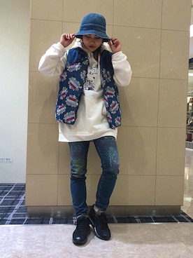 HOLYさんのコーディネート