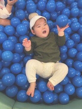 「西松屋（ニシマツヤ）のアイテム（Tシャツ/カットソー、グリーン系）」を使った、hioriさん（キッズ）の秋コーディネート