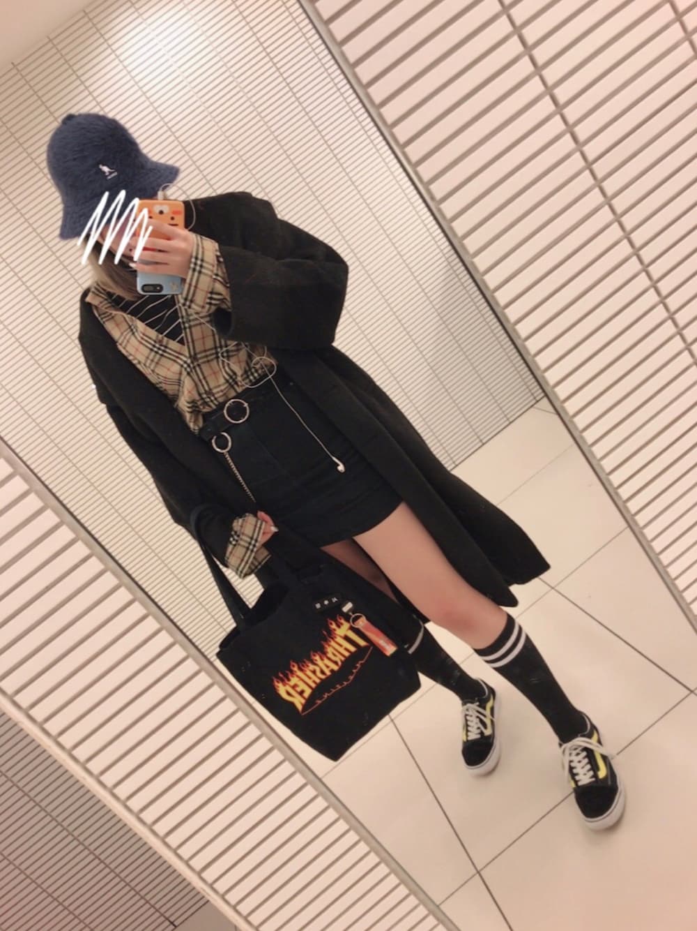 「THRASHER、KANGOL」｜「KANGOLの『FUDGE(ファッジ)12月号掲載』『mini(ミニ)12月号掲載』『ViVi1月号掲載』【KANGOL】Furgora Casual / 【カンゴール】ファーゴラ カジュアル（ハット、ブルー系）」を使った、ㅁㅅㅌ さん（レディース・170cm）の春コーディネートの1枚目の写真