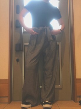 「UNIQLO（ユニクロ）のクルーネックT（半袖）（Tシャツ/カットソー、ブラック系）」を使った、ビョンさん（レディース・156cm）の秋コーディネート
