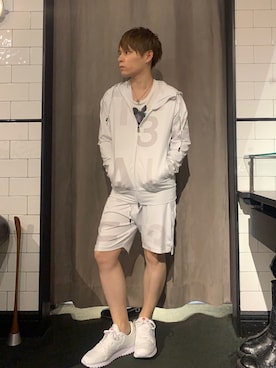 「1piu1uguale3 RELAX（ウノピュウノウグァーレトレリラックス）のアイテム（パーカー）」を使った、Sさん（メンズ・160cm）の夏コーディネート