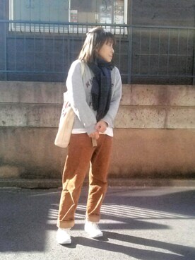 「GU（ジーユー）のアイテム（长款围巾/披巾、グリーン系）」を使った、Atsu さん（レディース・157cm）の冬コーディネート