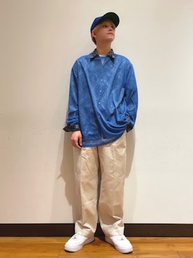 「URBAN RESEARCH（アーバンリサーチ）のアイテム（チノパンツ）」を使った、鎌田　真平さん（メンズ・172cm）の春コーディネート