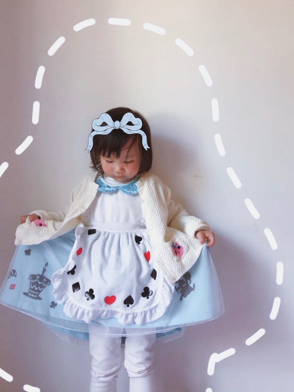 「Disneyのアイテム（ワンピース/ドレス、ブルー系）」を使った、鼻孔妹さん（キッズ・90cm）の春コーディネートの1枚目の写真