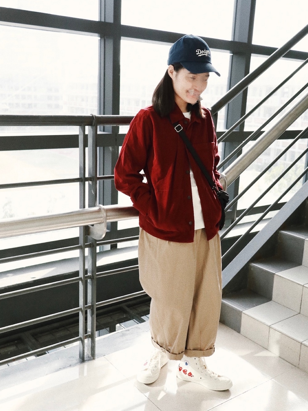 「Universal Worksのアイテム（ジャケット/アウター、レッド系）」を使った、tsengchuさん（レディース・158cm）の秋コーディネートの1枚目の写真