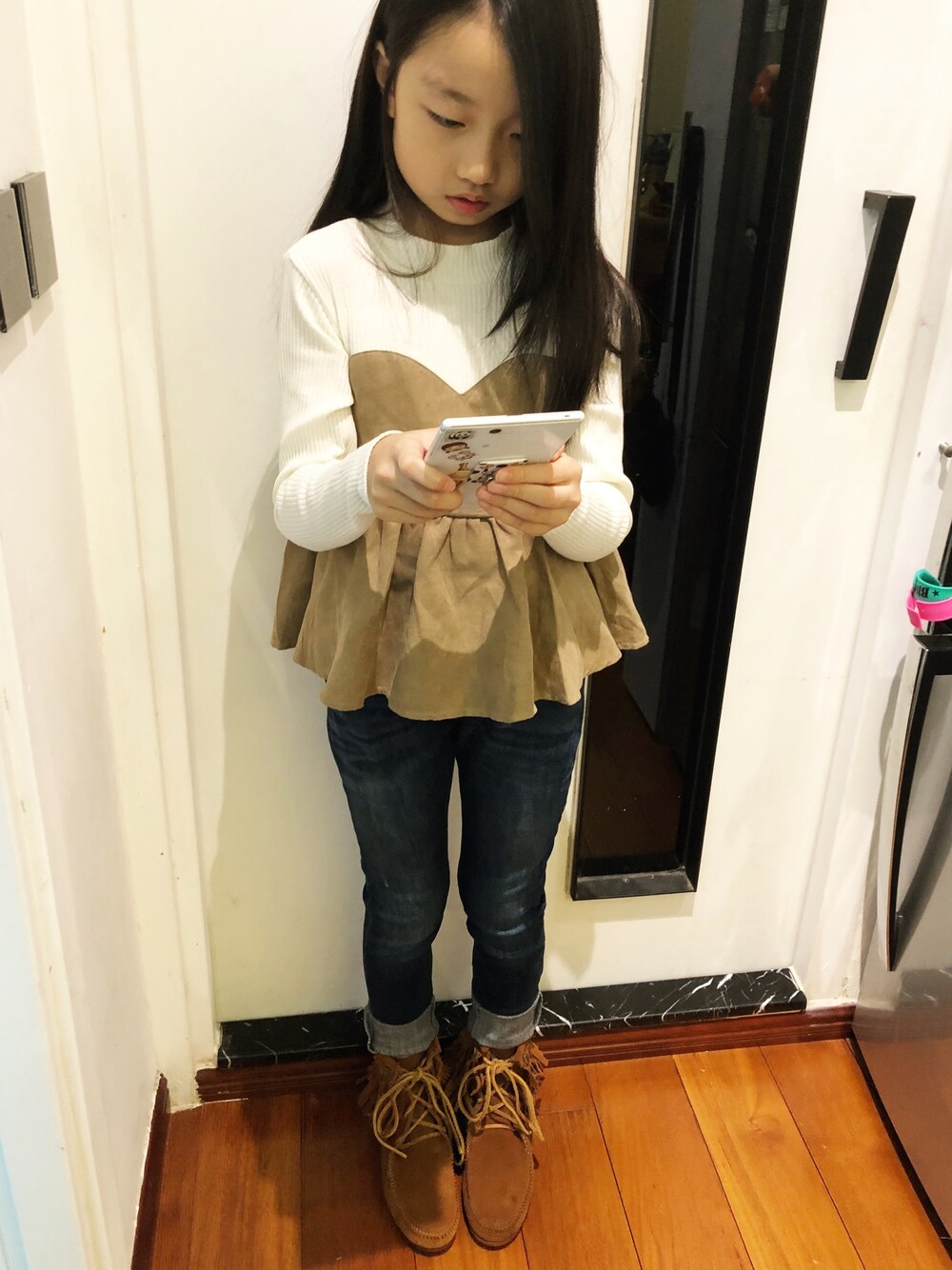 「GLOBAL WORKのアイテム（チューブトップ、ブラウン系）」を使った、Baby Sandy🍟さん（キッズ・132cm）の秋コーディネートの1枚目の写真