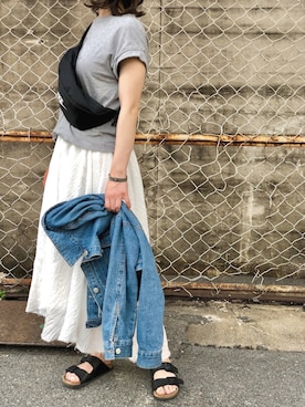 「マキシスカート」｜「アイテム（ビーチサンダル）」を使った、aimさん（レディース・153cm）の春コーディネート