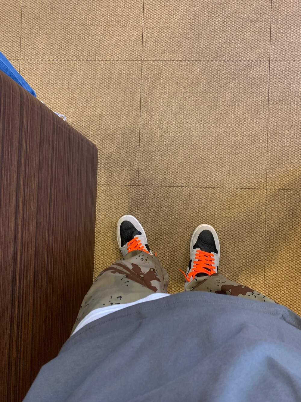 「カジュアル、ストリート、aj1、Jordan Brand、低身長」｜「NIKEのアイテム（スニーカー、グレー系）」を使った、☆マサ☆さん（メンズ・164cm）の春コーディネートの1枚目の写真
