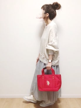 「アイテム（トートバッグ、レッド系）」を使った、i-waさん（レディース・153cm）の春コーディネート