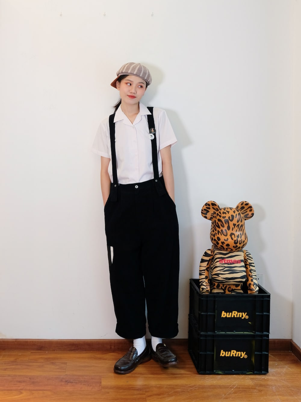 「ootd、街头搭配、休闲、复古、国潮、visvim、burny、outfit、秋のコーデ、秋」｜「buRnyのアイテム（チノパンツ、ホワイト系）」を使った、Imbygさん（レディース・173cm）の秋コーディネートの1枚目の写真