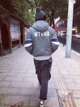 「アイテム（スタジャン、グレー系）」を使った、波波猫的ceciさん（メンズ・179cm）の冬コーディネート