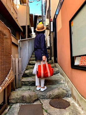 「アイテム（トートバッグ、レッド系）」を使った、かなさん（レディース・158cm）の春コーディネート