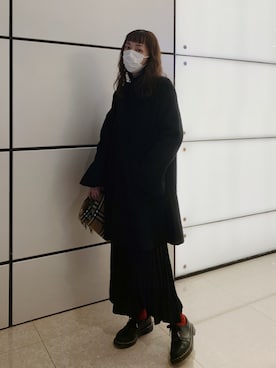 「red」｜「アイテム（チェスターコート）」を使った、hayさん（レディース・165cm）の冬コーディネート