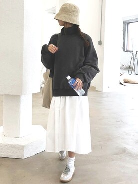 「OSYAREVO（オシャレボ）のアイテム（スウェット）」を使った、OSYAREVOさん（レディース・165cm）の秋コーディネート