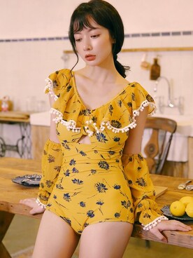 「フラワープリント」｜「アイテム（水着/着物・浴衣）」を使った、OSYAREVOさん（レディース・165cm）の冬コーディネート