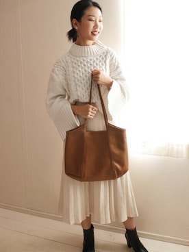 「OSYAREVO（オシャレボ）のアイテム（トートバッグ）」を使った、OSYAREVOさん（レディース・163cm）の秋コーディネート