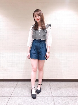 「スカラップ」｜「アイテム（パンプス）」を使った、マジェスティックレゴン横浜ジョイナス店スタッフさん（レディース・160cm）の春コーディネート