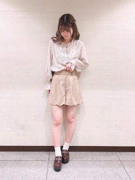 「スカラップ」｜「アイテム（ローファー）」を使った、マジェスティックレゴン横浜ジョイナス店スタッフさん（レディース・160cm）の春コーディネート
