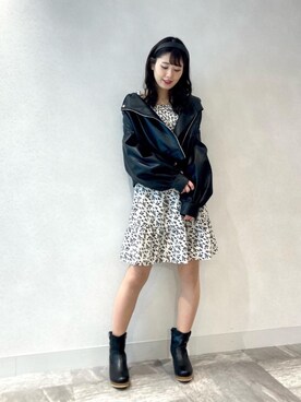 「新作」｜「アイテム（ライダースジャケット）」を使った、マジェスティックレゴン横浜ジョイナス店スタッフさん（レディース・160cm）の冬コーディネート