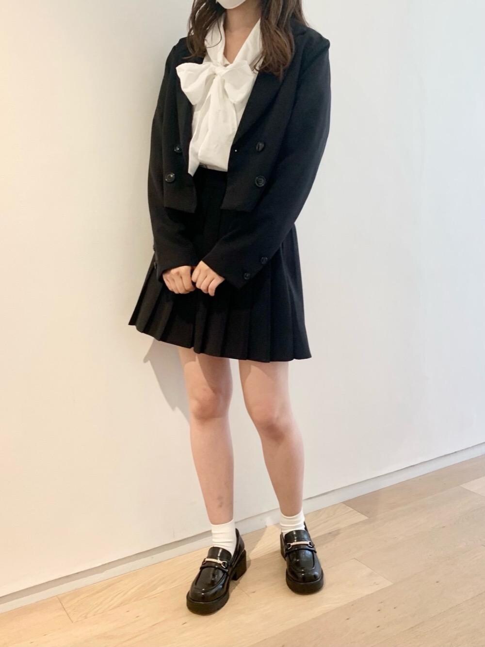 「セットアップ、参戦服、MAJESTIC LEGON、スカパン、マジェスティックレゴン、秋コーデ、セットアップコーデ、カワイイ、💙🤎コーデ、ゆまえもん」｜「MAJESTIC LEGONのパールスクエアローファー（ローファー、ブラック系）」を使った、マジェスティックレゴン横浜ジョイナス店スタッフさん（レディース・157cm）の秋コーディネートの1枚目の写真