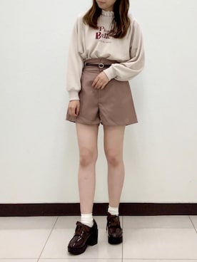 「スエット」｜「アイテム（その他シューズ）」を使った、マジェスティックレゴン横浜ジョイナス店スタッフさん（レディース・157cm）の秋コーディネート