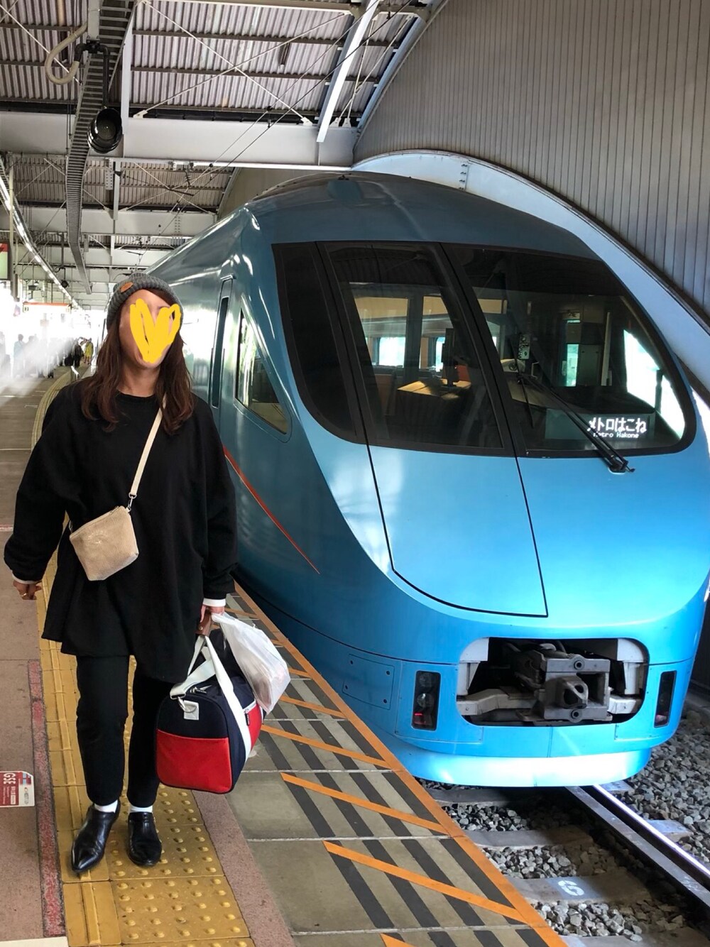 「IL BISONTEのIL BISONTE / KNIT CAP（ニットキャップ/ビーニー、グレー系）」を使った、まーむちゃんさん（レディース・155cm）の秋コーディネートの1枚目の写真