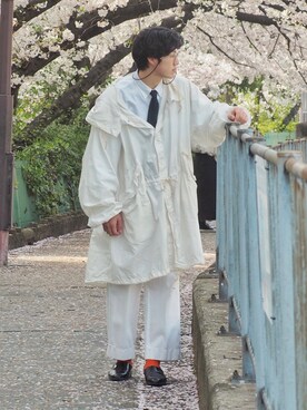 「オールホワイト」｜「アイテム（スリッポン）」を使った、Ryoさん（メンズ・173cm）の春コーディネート