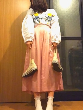 「ZARA（ザラ）のアイテム（シャツ/ブラウス、ホワイト系）」を使った、サトウユウさん（レディース・165cm）の春コーディネート