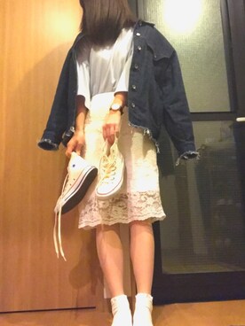 「w closet（ダブルクローゼット）のアイテム（デニムジャケット、ブルー系）」を使った、サトウユウさん（レディース・165cm）の春コーディネート