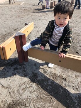 「ZARA KIDS」｜「アイテム（ブルゾン）」を使った、𝙰 𝚈 𝚄 𝙼 𝙸さん（キッズ・80cm）の春コーディネート