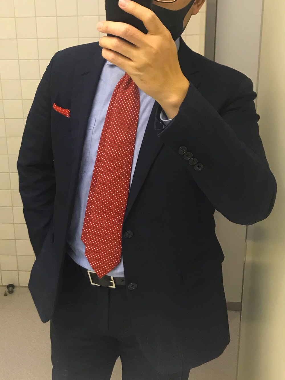 「大人の平日倶楽部」｜「BROOKS BROTHERSのアイテム（フォーマルスーツ/小物、ブルー系）」を使った、でーひーさん（メンズ・176cm）の冬コーディネートの1枚目の写真