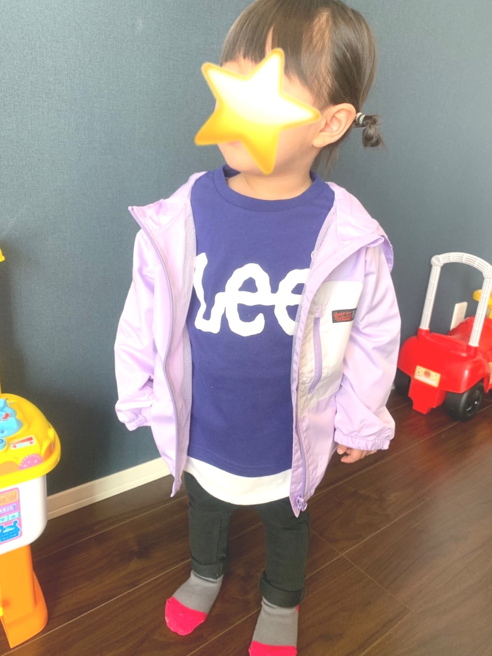 「2歳、LEE、ナイロンジャケット」｜「Leeの【Lee】フェイクレイヤード７分袖Tシャツ（Tシャツ/カットソー、ブルー系）」を使った、wakabaさん（キッズ・90cm）の春コーディネートの1枚目の写真