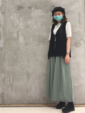 「initial（イニシャル）のアイテム（パンツ）」を使った、chowshukyinさん（レディース・163cm）の春コーディネート