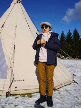 ダウンジャケット コートを使った 冬キャンプ の人気ファッションコーディネート Wear