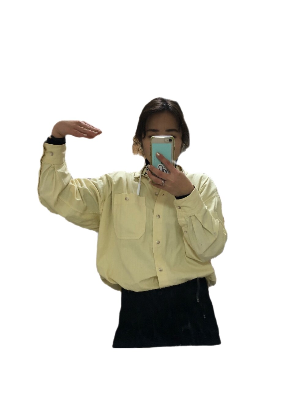 「カジュアルコーデ、シンプルコーデ、ユニクロ、黄色、大学生」｜「UNIQLOのアイテム（シャツ/ブラウス、イエロー系）」を使った、胡椒さん（レディース・158cm）の冬コーディネートの1枚目の写真